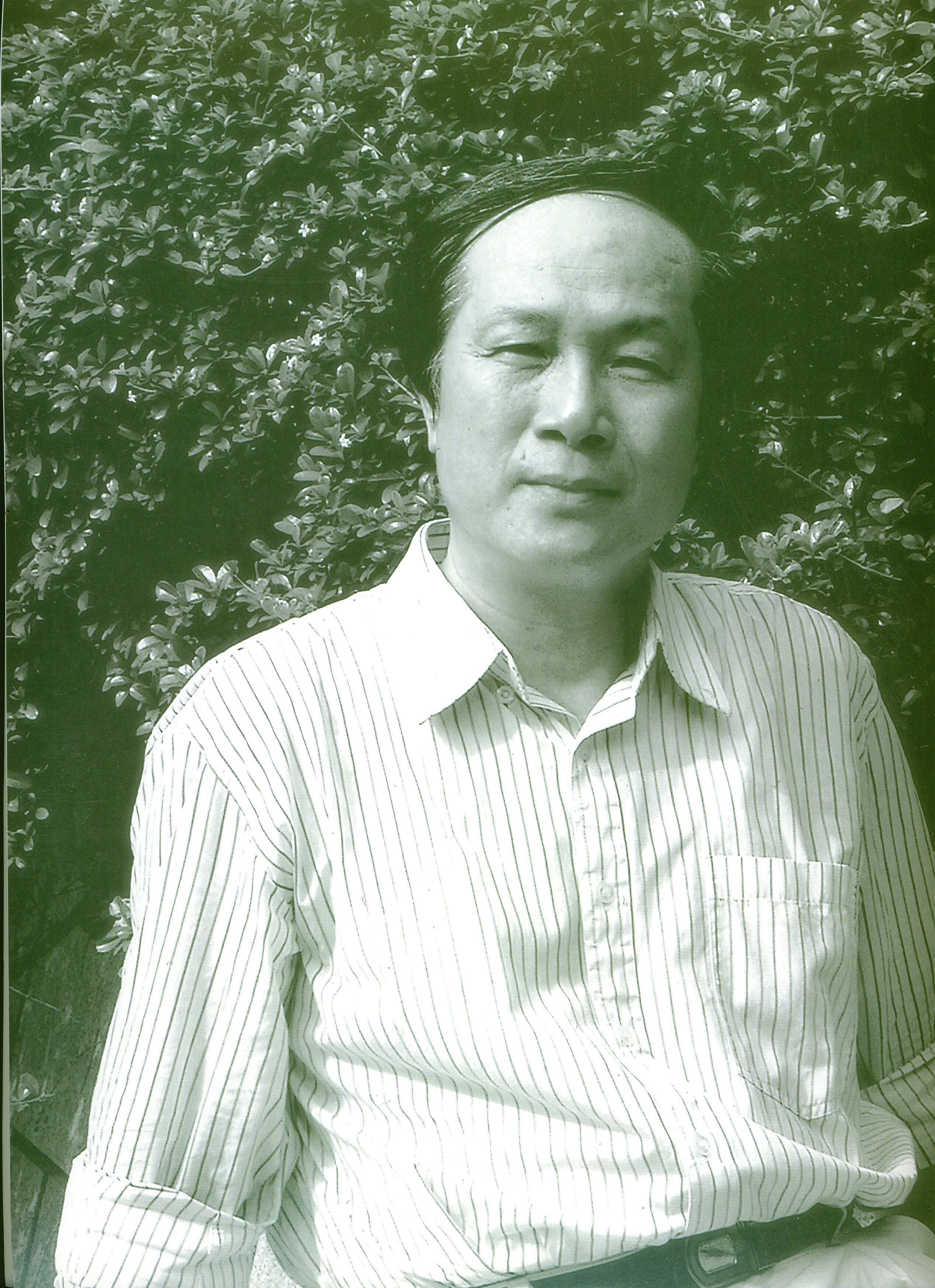 a picture of Professor Lu Rui Xiang