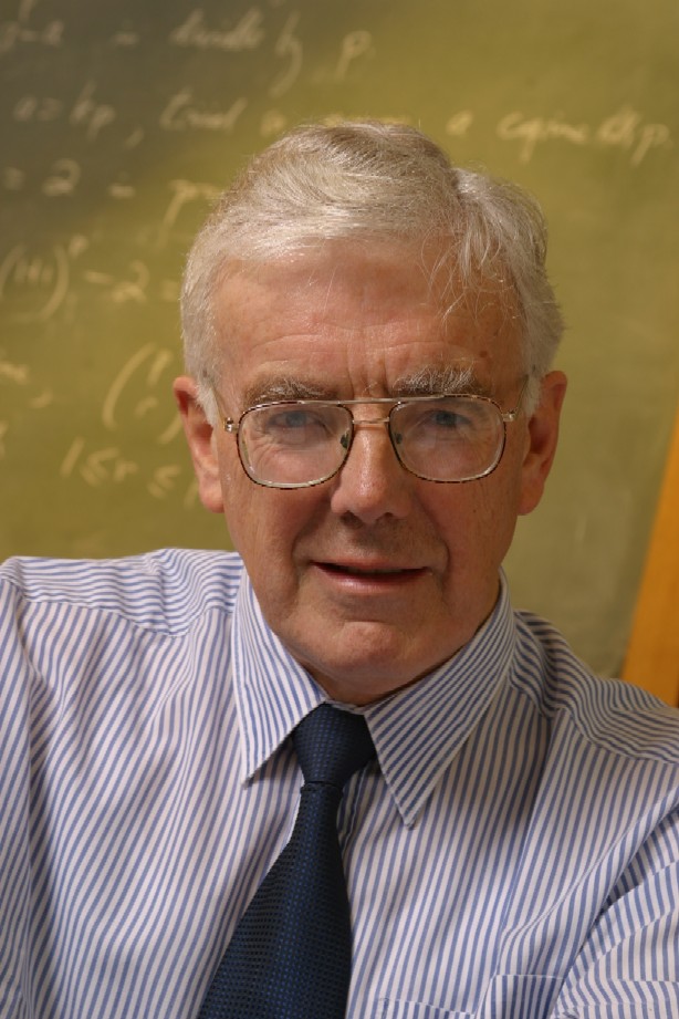a picture of Professor Roger Fletcher