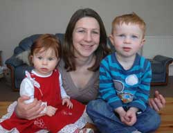 photo of the study family (Julie Martin and children Oliver and Chloe)