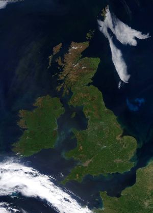 Cloud free satellite image of the UK CREDITED to 'NEODAAS/University of Dundee